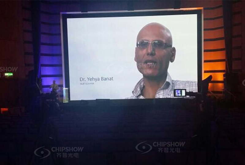 Pantalla LED interior C-Max P2.5 para sala de conferencias