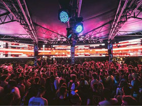 Proyecto de pantalla LED de alquiler de escenario Chipshow C-Lite P3.91 en Italia
