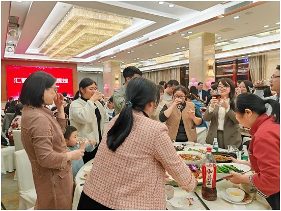 ¡Fiesta y celebraciones de fin de año de Chipshow 2023!
        